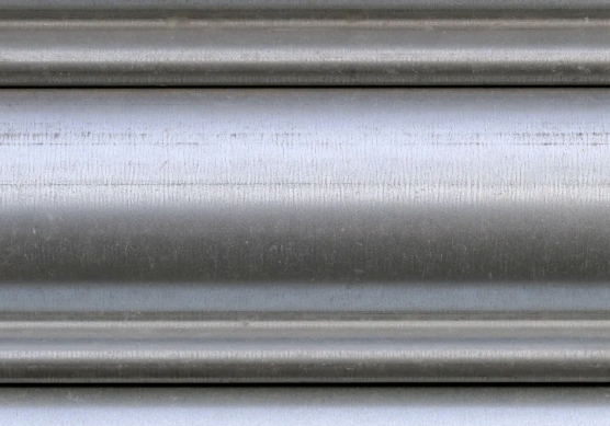 الفولاذ المجلفن مقابل الفولاذ المقاوم للصدأ: القوة ، المتانة ، واختلافات التكلفة