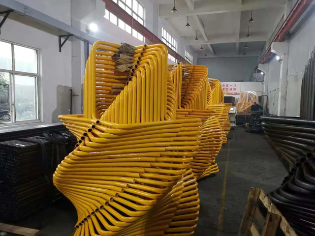 حاملة الأسلاك الصلب