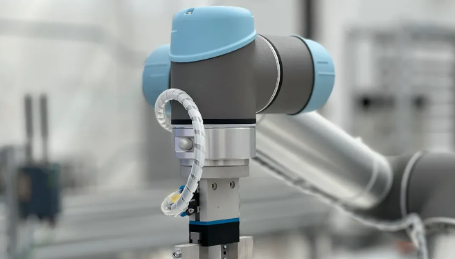 كيفية تصميم ذراع روبوتية قابلة للتمديد؟